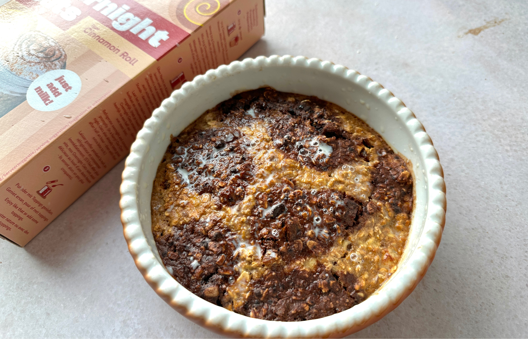 Einfaches Backed Oats Rezept - Typ Zimtschnecke