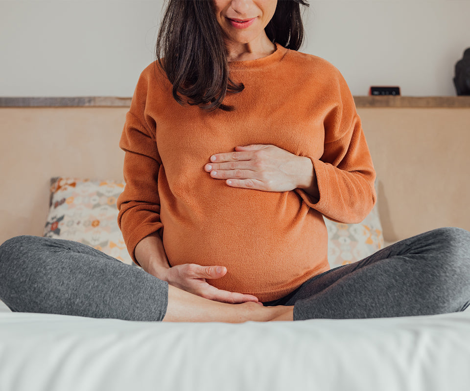 Schwangere Frau, bewusste Ernährung in der Schwangerschaft